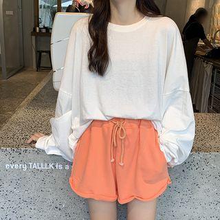 Long-sleeve T-shirt / Wide-leg Sweatshorts