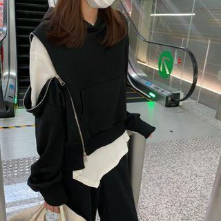 Short-sleeve Asymmetrical T-shirt / Zipped Cropped Sweatshirt