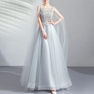 Sleeveless Floral Detail Wedding Gown