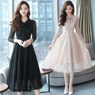 Tie-neck 3/4-sleeve Midi A-line Lace Dress