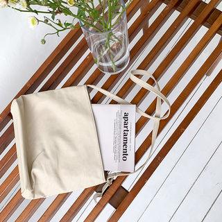 Medium Shoulder Bag