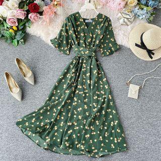 V-neck Short-sleeve Slim-cut Chiffon Dress