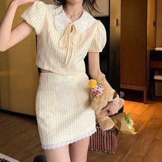 Puff-sleeve Peter Pan Collar Tie-neck Top / Lace Trim Mini Skirt