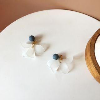 Petal Resin Fringed Earring