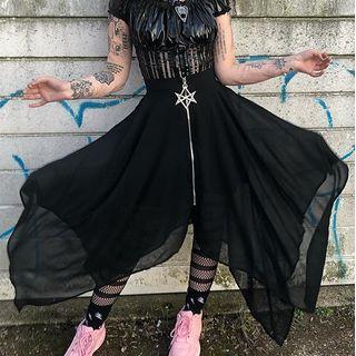 Short-sleeve Zipped Top / Mesh Skirt