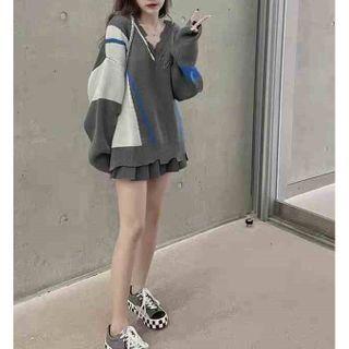 Lettering Color Block Sweater / Mini Pleated Skirt / Set