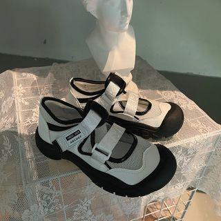 Adhesive Tab Two-tone Mary Jane Shoes
