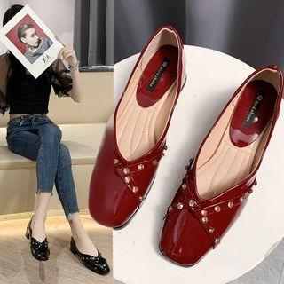 Patent Low-heel Pumps