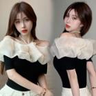 Off-shoulder Two-tone T-shirt Black - One Size