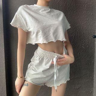 Set: Short-sleeve Frill Trim T-shirt + Shorts