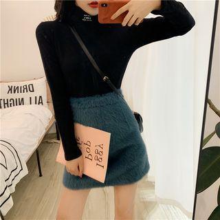 Turtleneck Lettering Long-sleeve T-shirt / Furry Mini A-line Skirt