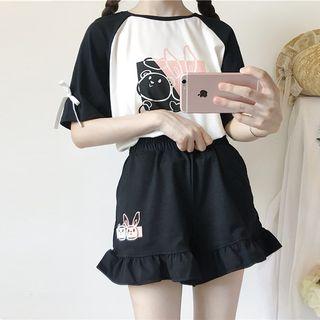 Short-sleeve Animal Print T-shirt / Frill Hem Shorts