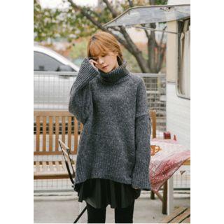 Turtle-neck Oversized Rib-knit Sweater