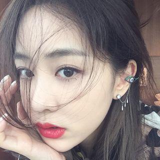 Rhinestone Eye Drop Single Ear Cuff (1pc)