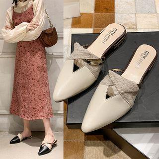 Pointy Cutout Twsietd Mules