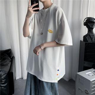 Elbow-sleeve Buttoned Hem T-shirt