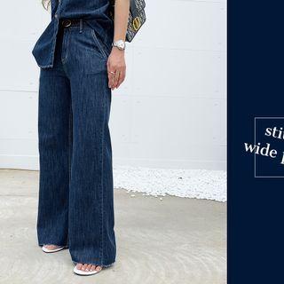 Light Wash Wide-leg Jeans