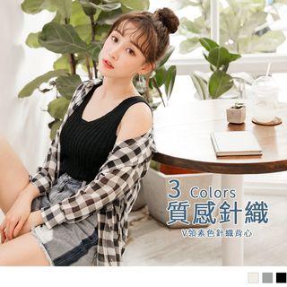 Sleeveless Ribbed V-neck Knit Top