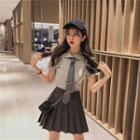 Short-sleeve Top / Tie / Pleated Skirt / Set