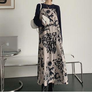 Long-sleeve T-shirt / Spaghetti Strap Printed Midi A-line Dress