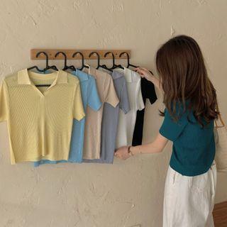 Short-sleeve Collared Plain Knit Top