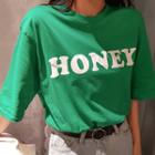 Elbow-sleeve Honey Print T-shirt