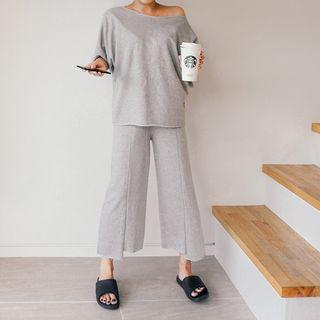 Set: Dolman-sleeve Top + Band-waist Cropped Pants