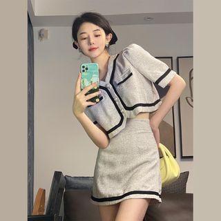 Short-sleeve Contrast Trim Top / A-line Skirt