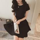 Short-sleeve Plain Crew-neck High-waist A-line Skirt