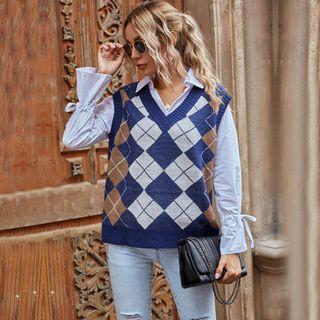 V-neck Argyle Sweater Vest