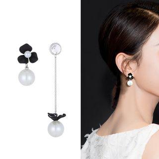 Non-matching Pearl Rhinestone Earring