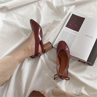 Round-toe Bow-detail Sling-back Pumps