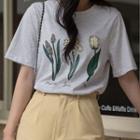 Round Neck Flower Print T-shirt
