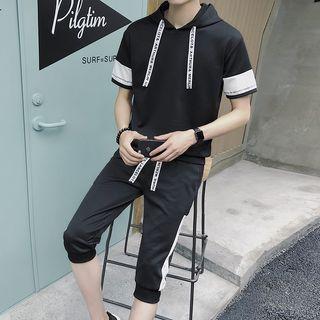 Set: Short-sleeve Hooded T-shirt + Capri Sweatpants