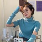 Set: Short-sleeve Mock-neck T-shirt + Oversleeves