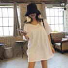 V-neck Lettering Loose-fit T-shirt White - One Size