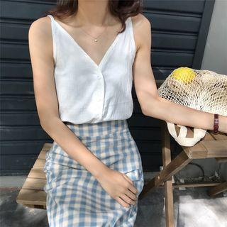 V-neck Tank Top / Checked Skirt