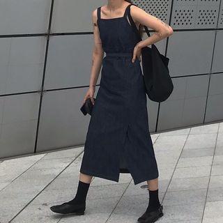 Short-sleeve T-shirt / Midi Denim Jumper Dress