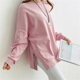 Slit-side Letter Oversized Sweatshirt