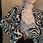 Long-sleeve Mock-neck Lace Top / Zebra Print Single-breasted Blazer