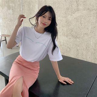 Elbow-sleeve Lettering Print T-shirt / Slit Midi A-line Skirt