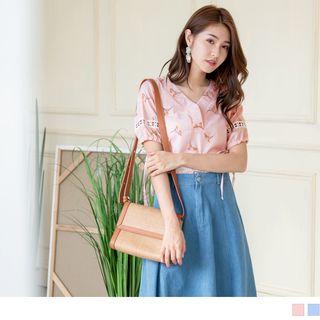 Floral Print V-neck Lace Panel Top