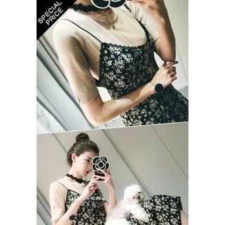 Slit-trim Short-sleeve T-shirt