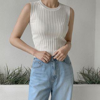 Sleeveless Textured Ribbed Knit Top