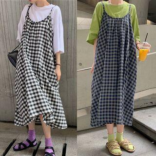 Short Sleeve Plain Tee / Checked Sleeveless Dress