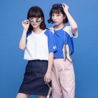 Color-block Loose-fit Raglan Sleeve T-shirt