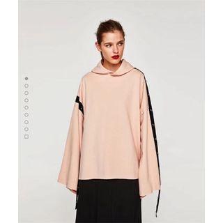 Contrast Trim Hoop Detail Hoodie