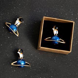 Astronaut Planet Alloy Brooch Blue & White - One Size
