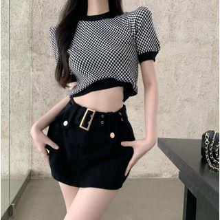 Short-sleeve Checkered Cropped T-shirt / Mini Pencil Skirt