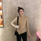 Long-sleeve Mock Neck Knit Top / Cropped Boot-cut Dress Pants